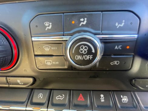 Used 2019 Chevrolet Silverado 1500 LT w/ All-Star Edition RWD image 18