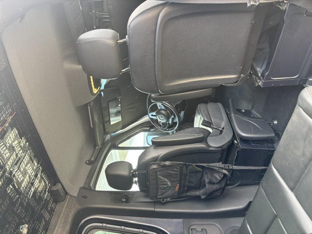 Used 2019 Mercedes-Benz Sprinter 4x4 144 image 18