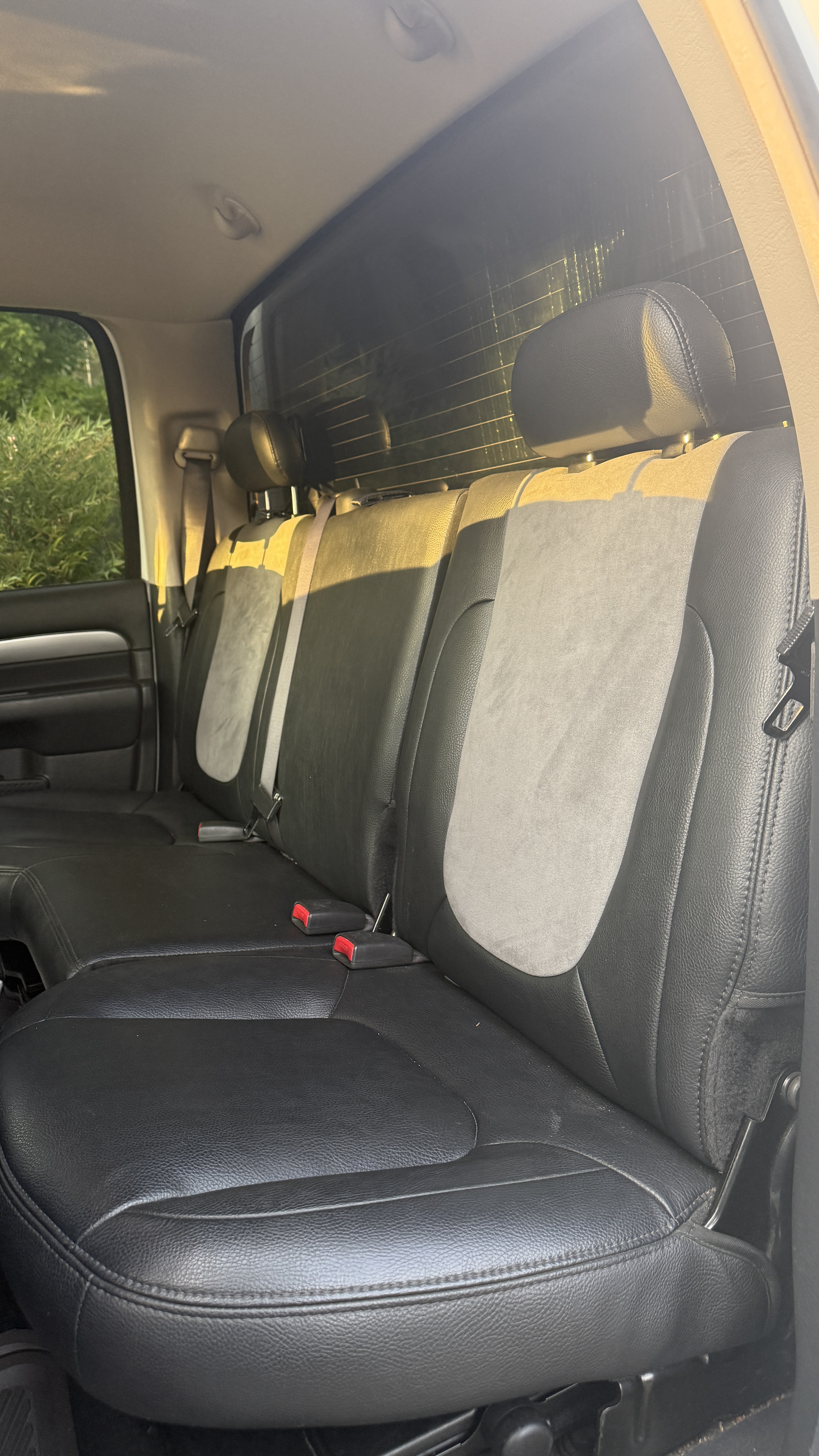 Used 2005 Dodge Ram 2500 Truck SLT AWD/4WD image 11