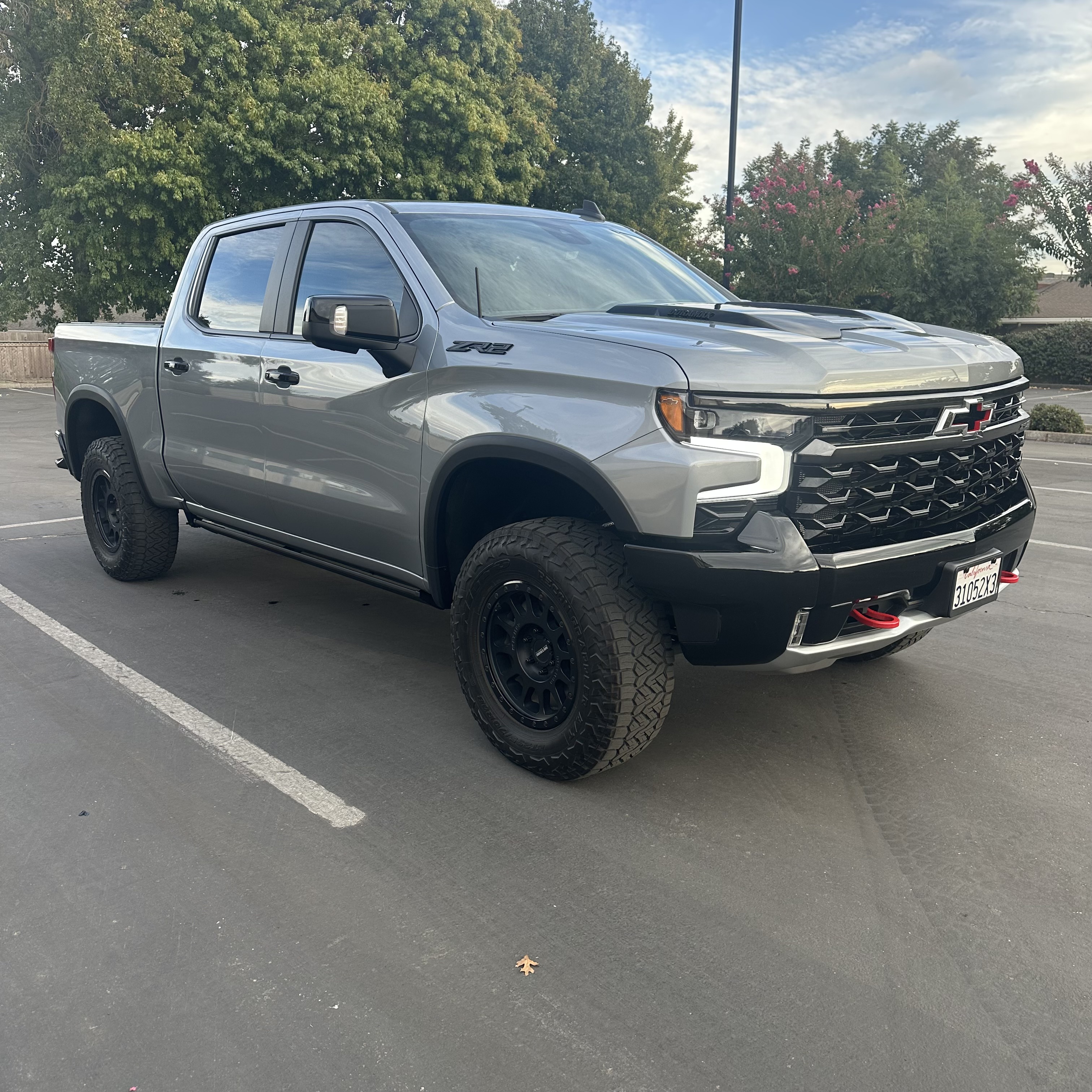Used 2024 Chevrolet Silverado 1500 ZR2 w/ Technology Package AWD/4WD image 4