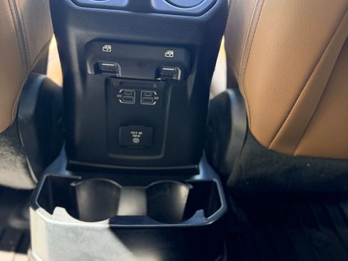 Used 2021 Jeep Wrangler Unlimited Sahara w/ Uconnect 4C Nav & Sound Group AWD/4WD image 17