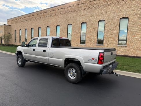 Used 2005 Chevrolet Silverado 2500 LS w/ Snow Plow Prep Package image 11