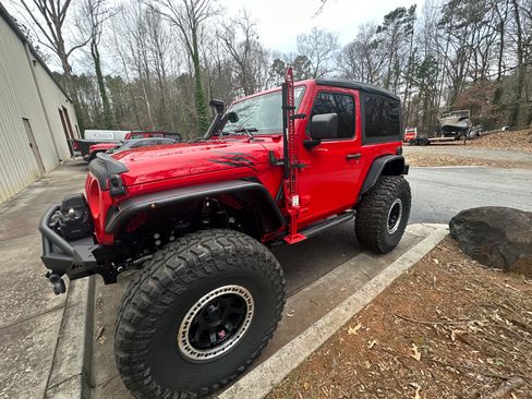 Used 2022 Jeep Wrangler Sport image 6