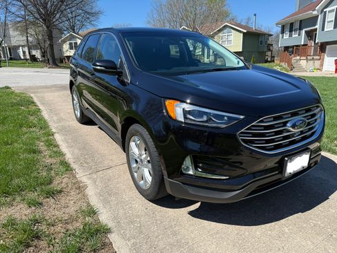 Used 2020 Ford Edge Titanium w/ Equipment Group 301A AWD/4WD image 5