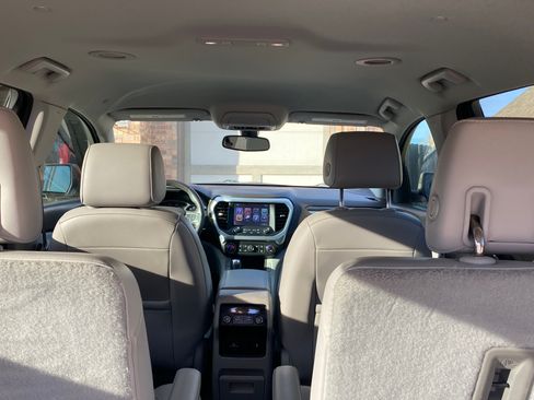 Used 2018 GMC Acadia SLT image 15