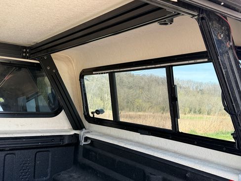 Used 2020 Jeep Gladiator Sport w/ Quick Order Package 24S image 16