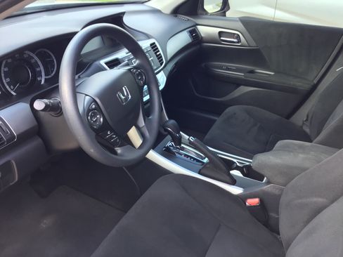 Used 2013 Honda Accord LX image 11