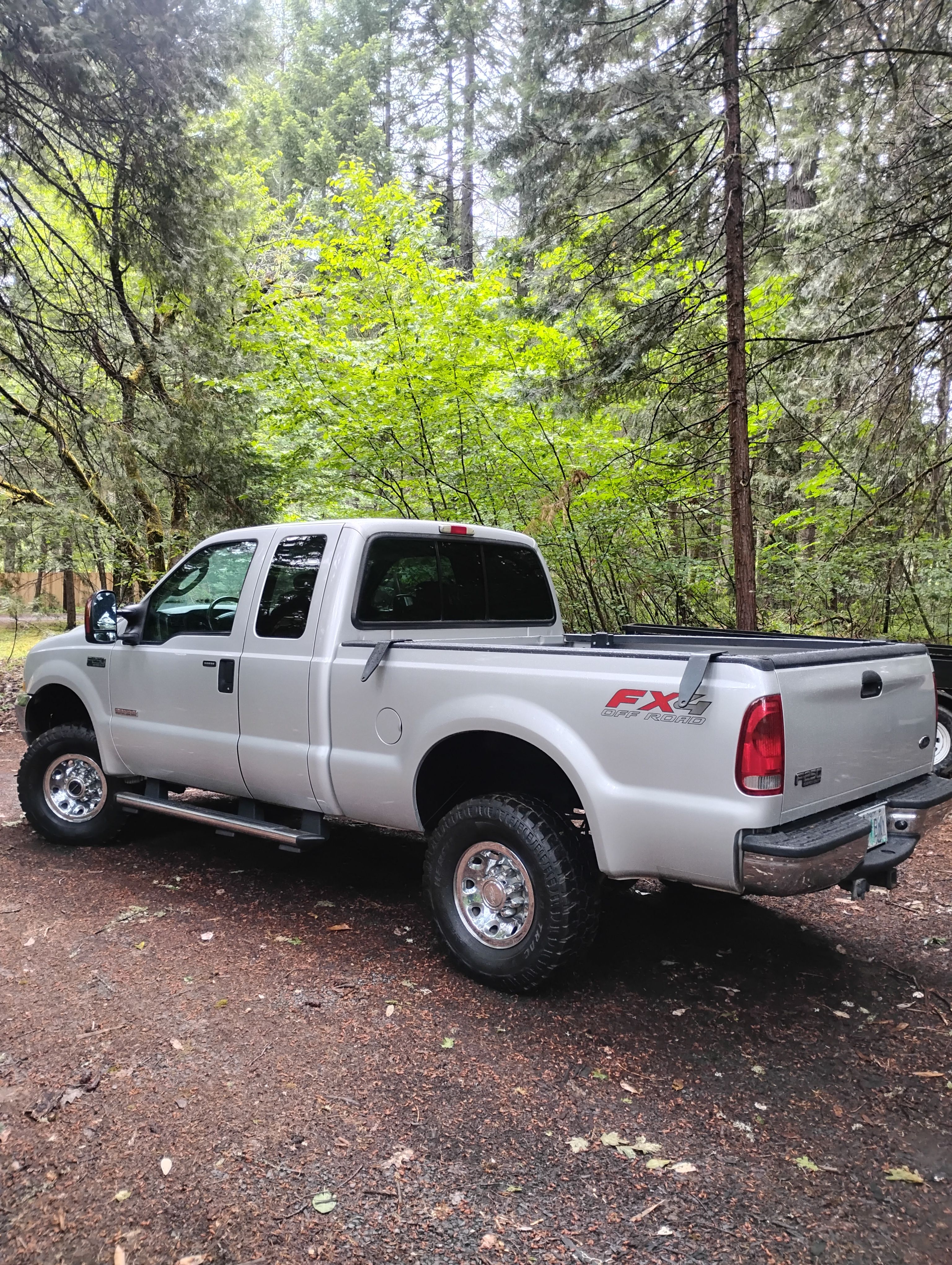 Used 2004 Ford F250 XLT AWD/4WD image 1