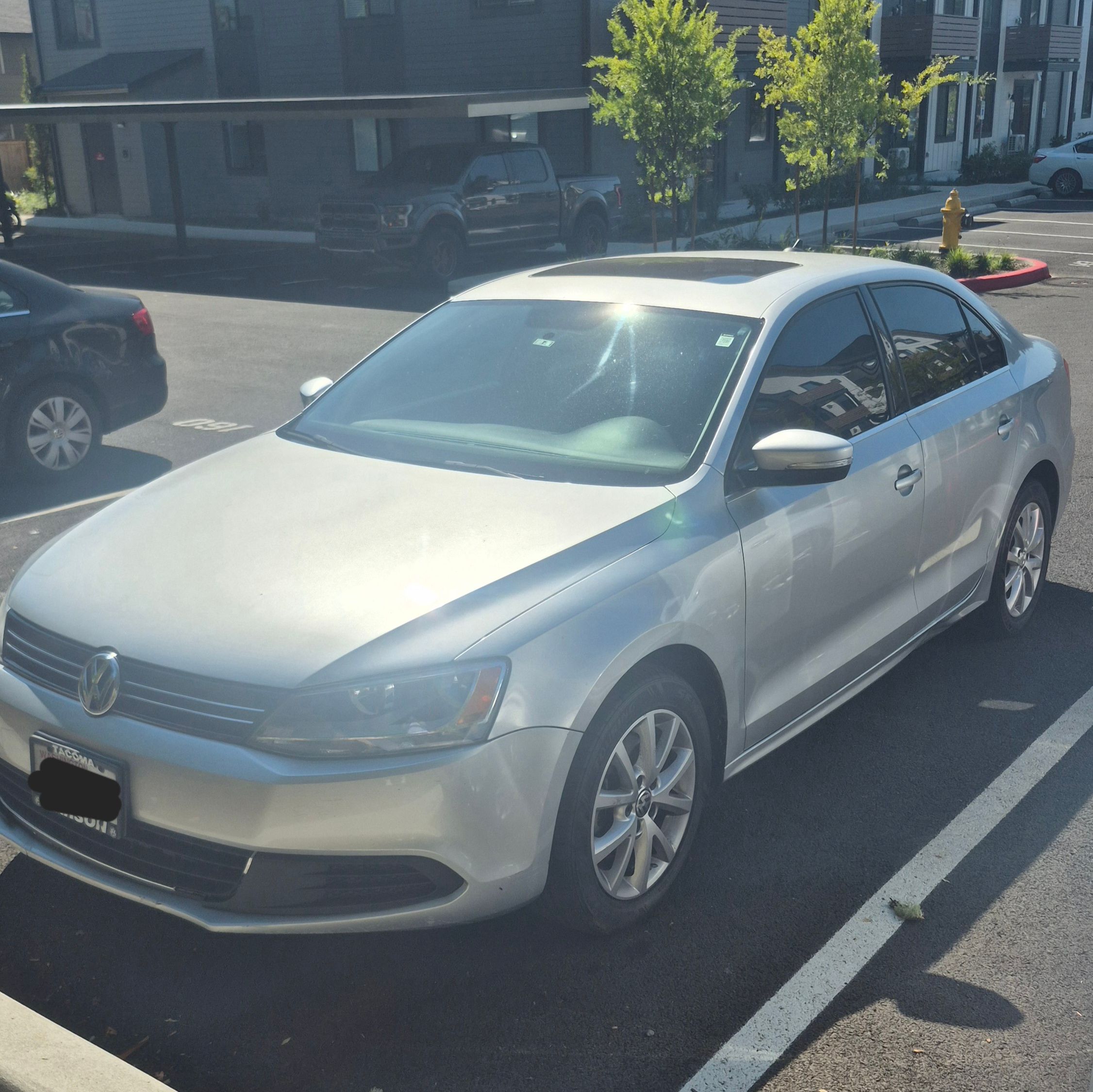 Used 2013 Volkswagen Jetta SE FWD image 1