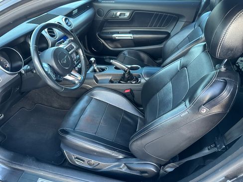 Used 2018 Ford Mustang GT Premium w/ Black Accent Package RWD image 18