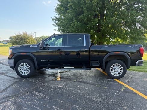 Used 2022 GMC Sierra 3500 SLE w/ SLE Convenience Package AWD/4WD image 5