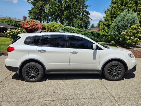Used 2009 Subaru Tribeca Limited image 2