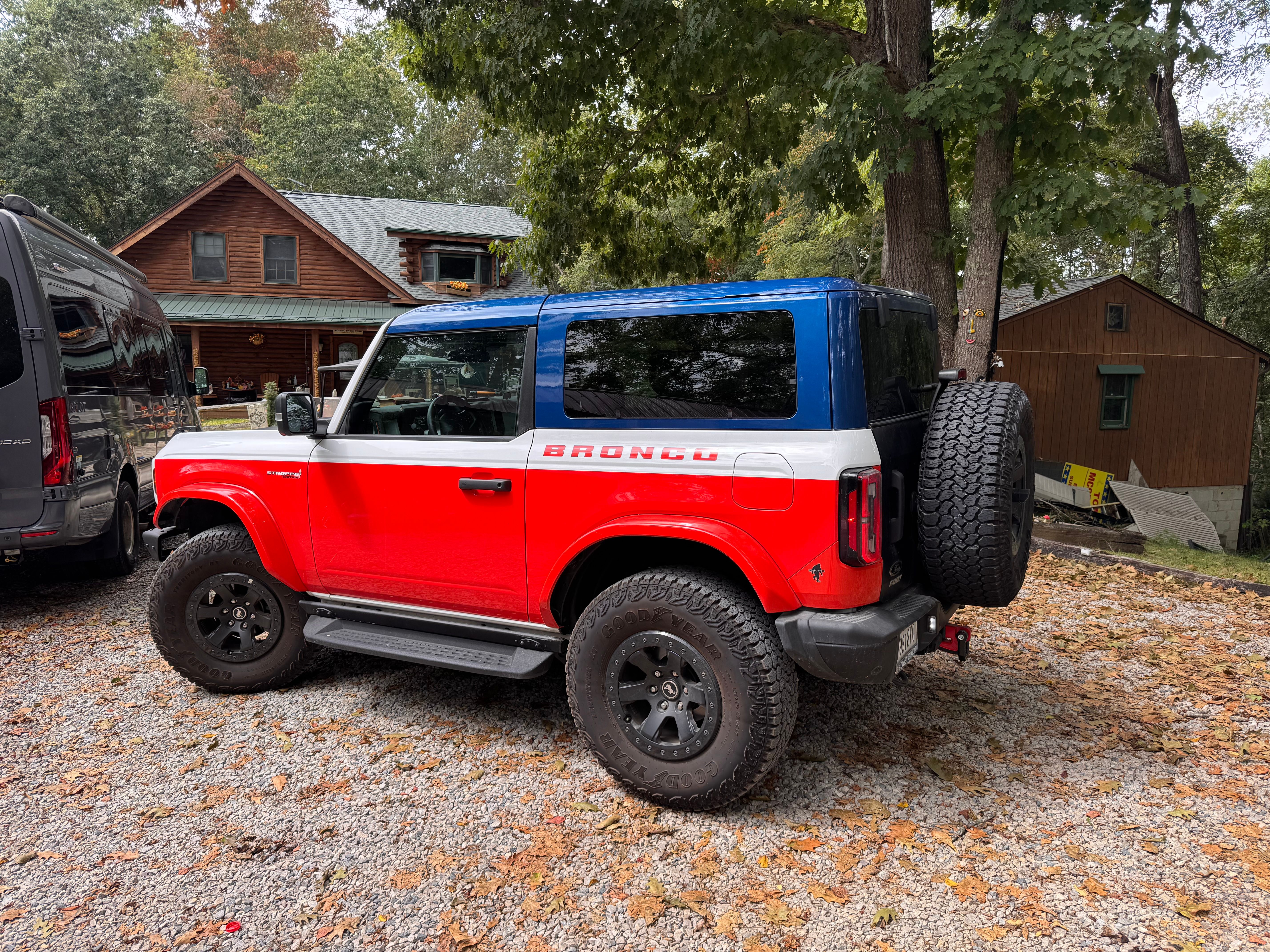 Used 2025 Ford Bronco Stroppe Edition AWD/4WD image 4