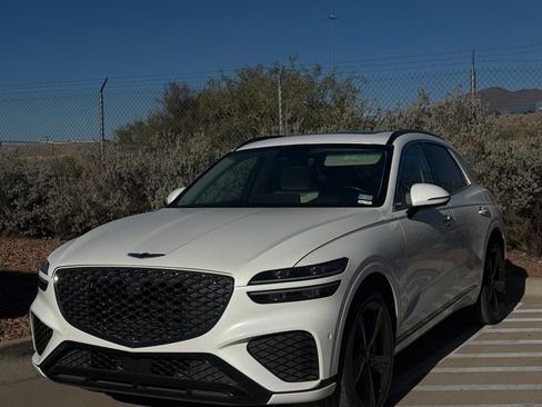 Used 2022 Genesis GV70 3.5T Sport w/ Sport Prestige Package image 10