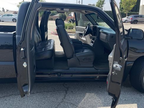 Used 2006 Chevrolet Silverado 1500 SS RWD image 8