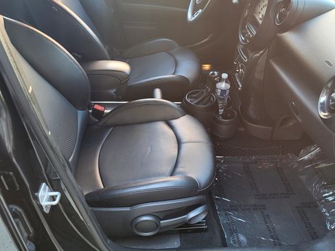 Used 2014 MINI Cooper Countryman image 9