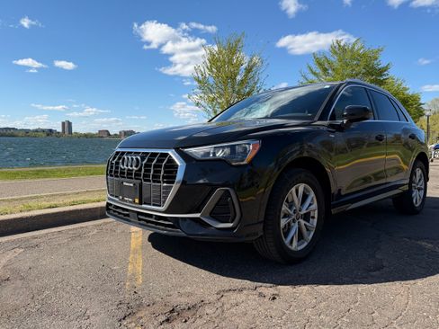 Used 2022 Audi Q3 2.0T Premium AWD/4WD image 1
