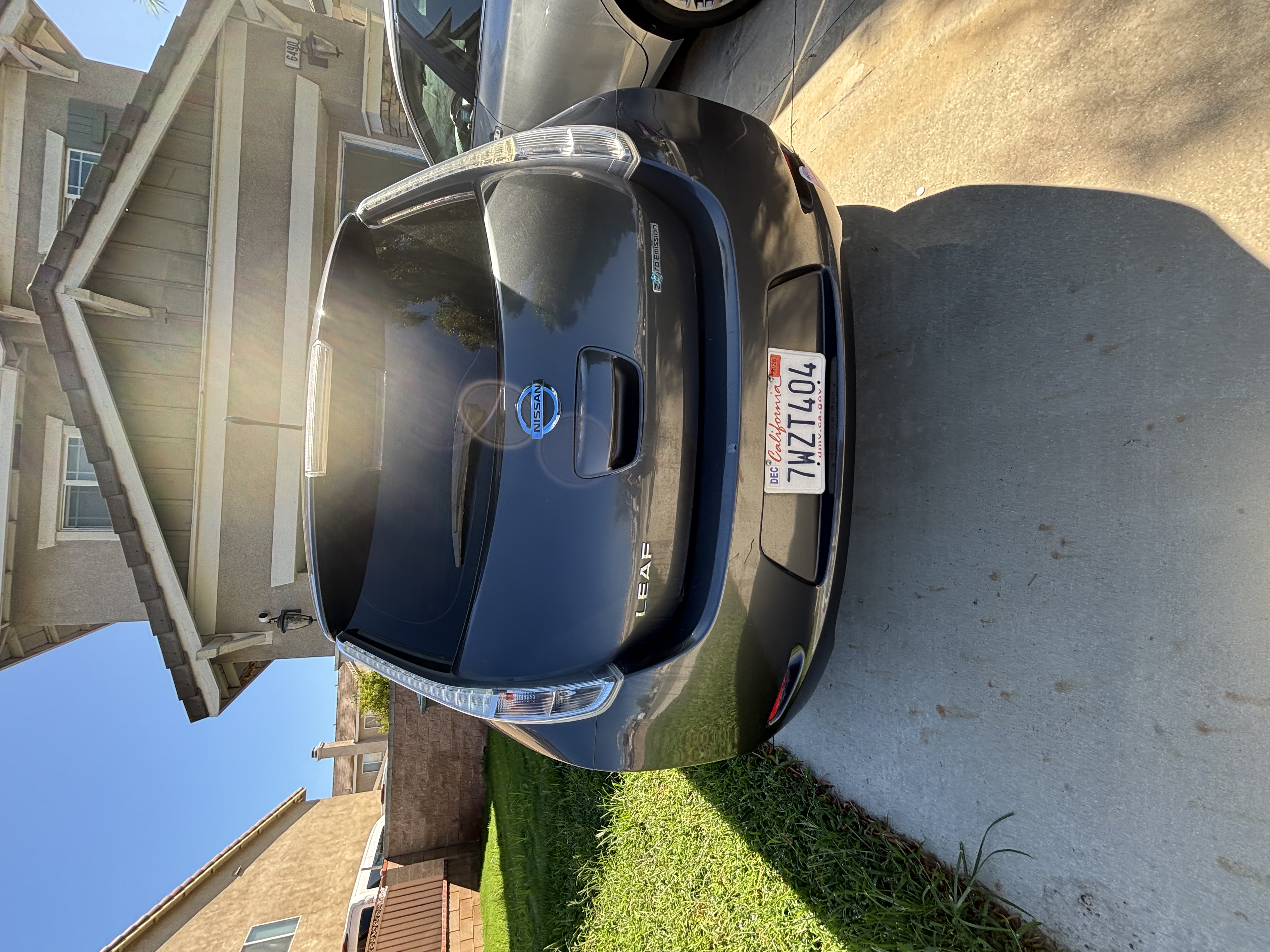 Used 2013 Nissan Leaf S FWD image 8