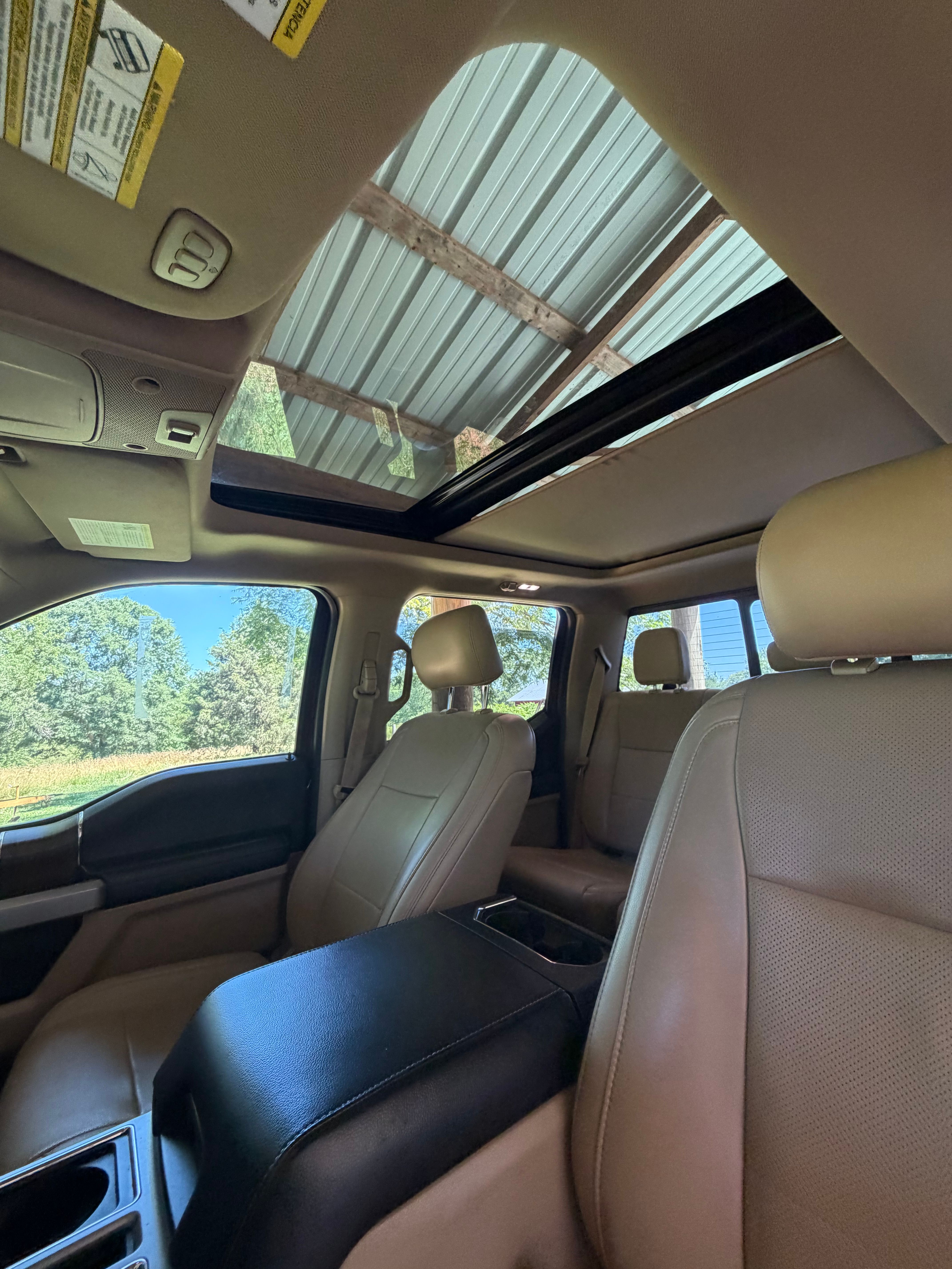 Used 2017 Ford F150 Lariat AWD/4WD image 4