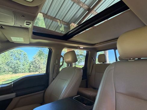 Used 2017 Ford F150 Lariat AWD/4WD image 4