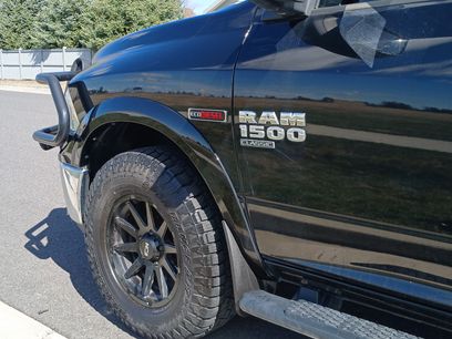 Used 2019 RAM 1500 Laramie w/ Cold Weather Group