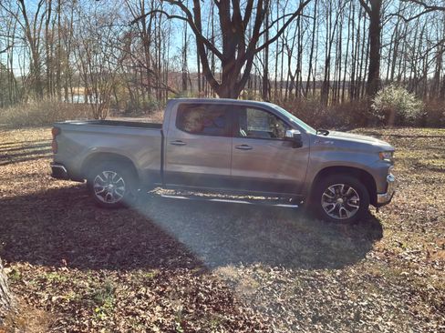 Used 2021 Chevrolet Silverado 1500 LT w/ All Star Edition Plus image 8