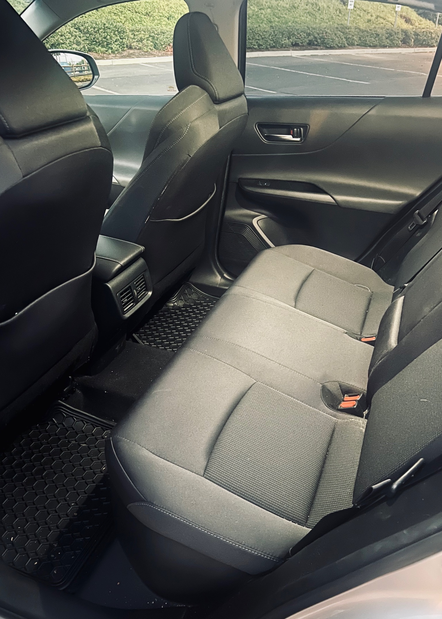 Used 2021 Toyota Venza LE w/ Carpet Mat Package (TMS) AWD/4WD image 20