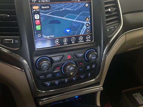 Used 2018 Jeep Grand Cherokee Limited w/ Luxury Group II RWD image 8