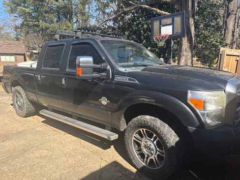 Used 2014 Ford F250 Platinum w/ FX4 Off-Road Package image 5
