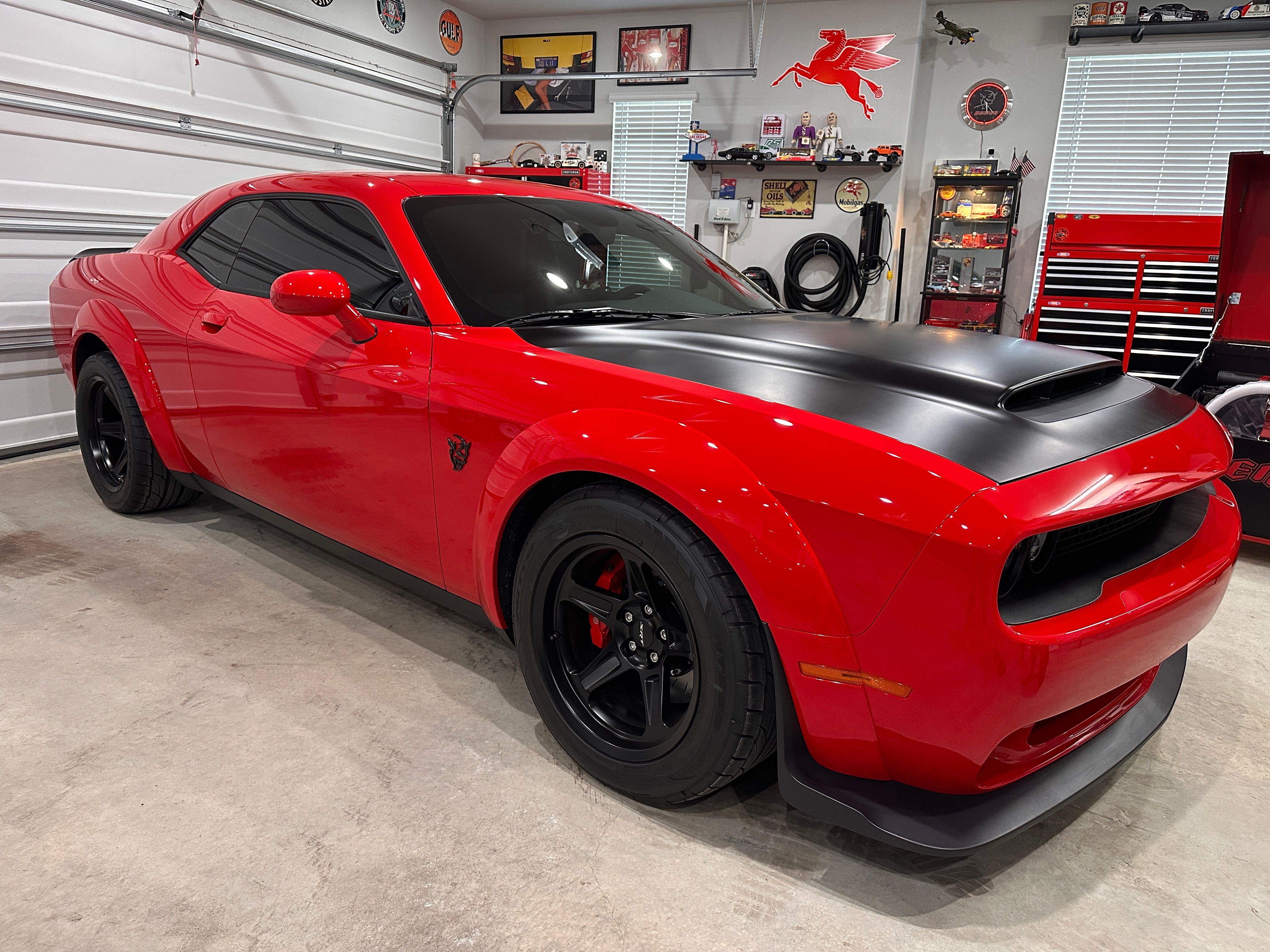 Used 2018 Dodge Challenger SRT Demon RWD image 1