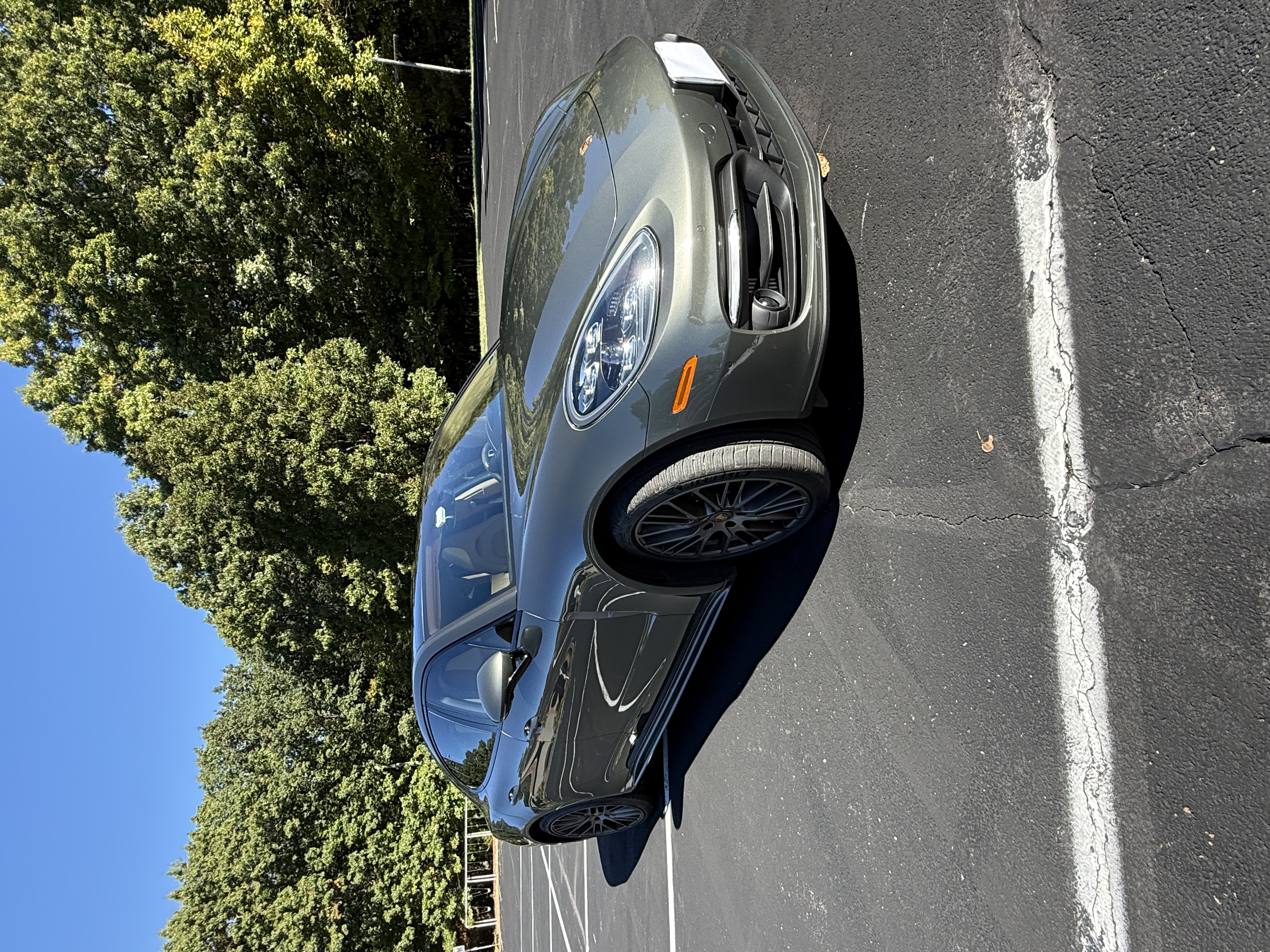 Used 2022 Porsche Panamera 4 Platinum Edition AWD/4WD image 2