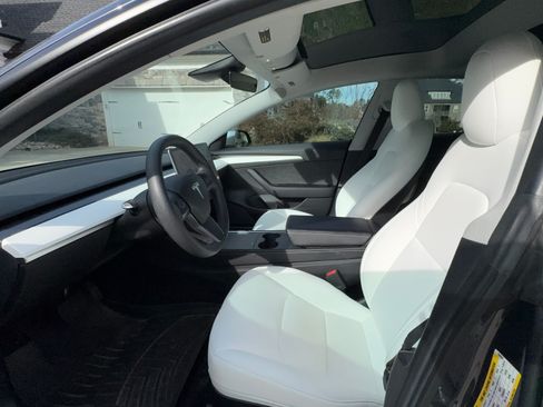 Used 2021 Tesla Model 3 Long Range image 12