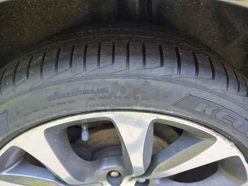 Used 2015 Chrysler 200 C w/ Navigation & Sound Group I image 11