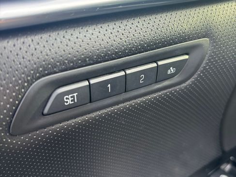 Used 2015 Cadillac XTS Luxury w/ Driver Awareness Package image 11