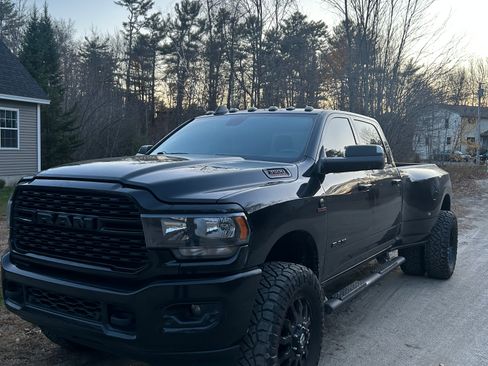Used 2022 RAM 3500 Lone Star w/ Night Edition AWD/4WD image 2