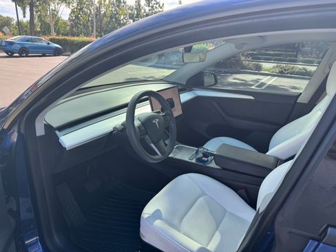 Used 2023 Tesla Model Y Long Range AWD/4WD image 12