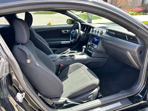 Used 2019 Ford Mustang GT w/ GT Performance Package RWD image 9