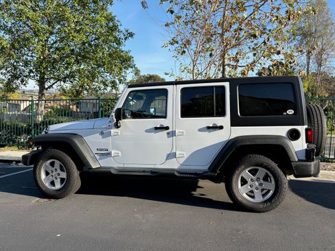 Used 2014 Jeep Wrangler Unlimited Sport w/ Quick Order Package 24S image 4