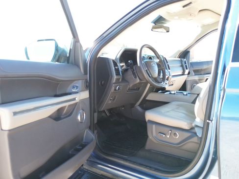 Used 2018 Ford Expedition Max XLT w/ Equipment Group 202A image 26