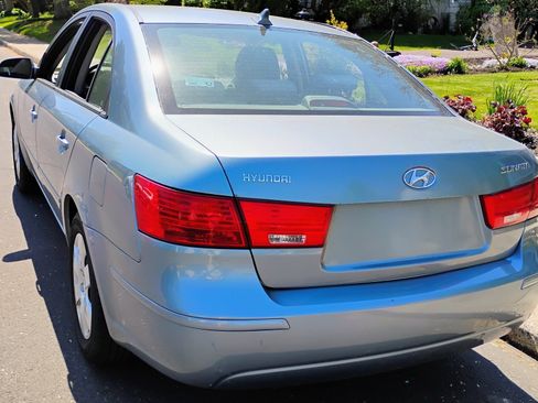 Used 2010 Hyundai Sonata GLS FWD image 4