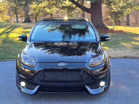 Used 2014 Ford Focus SE w/ SE Winter Package image 8