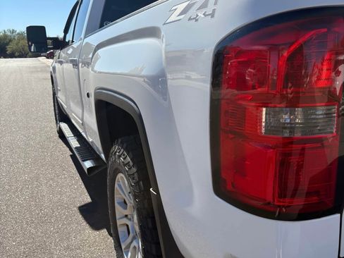 Used 2015 GMC Sierra 1500 SLE image 11