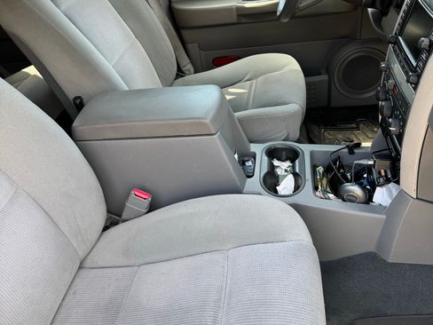 Used 2006 Dodge Durango SLT w/ Interior Convenience Group image 2