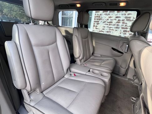 Used 2013 Nissan Quest SL image 2