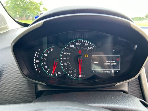 Used 2017 Chevrolet Sonic LT w/ Convenience Package FWD image 9