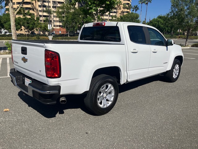 Used 2017 Chevrolet Colorado LT RWD image 2
