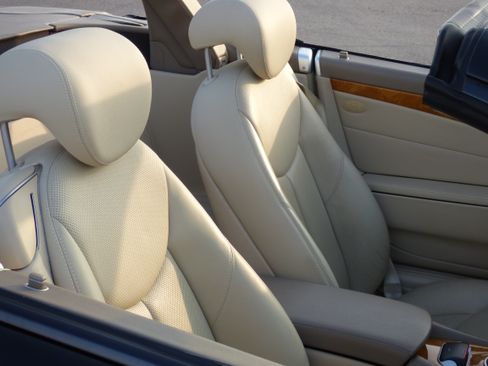 Used 2005 Mercedes-Benz SL 500 SL 500 Roadster 2D image 6