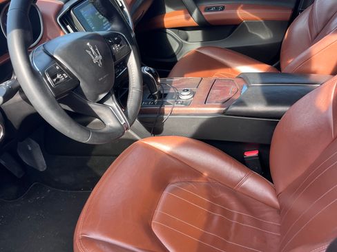 Used 2017 Maserati Ghibli S RWD image 8