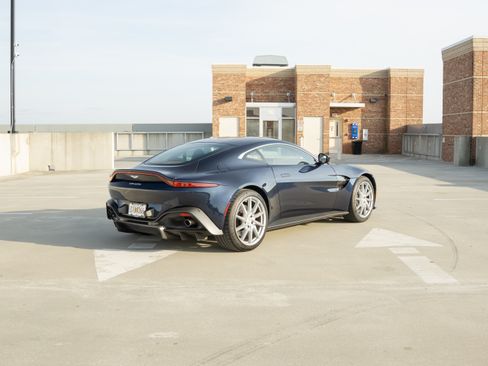 Used 2020 Aston Martin V8 Vantage Coupe image 4