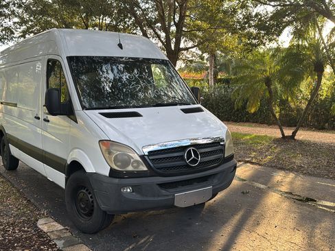 Used 2008 Dodge Sprinter 2500 image 2